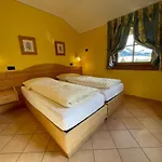 La Cometa Aparthotel
